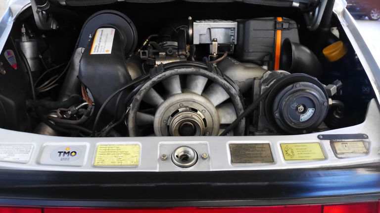 Porsche 911 Carrera 3.2