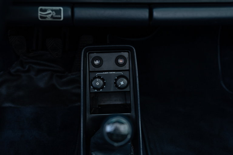 Porsche 911 Carrera 3.2 (US)