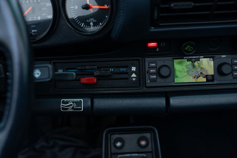 Porsche 911 Carrera 3.2 (US)