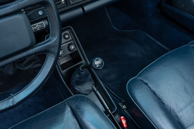 Porsche 911 Carrera 3.2 (US)