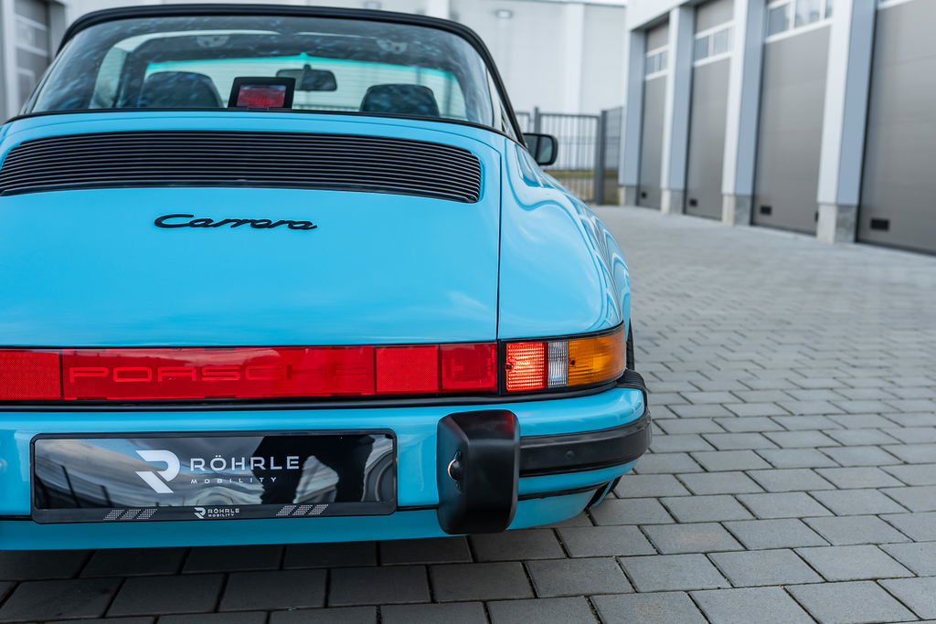 Porsche 911 Carrera 3.2 (US)