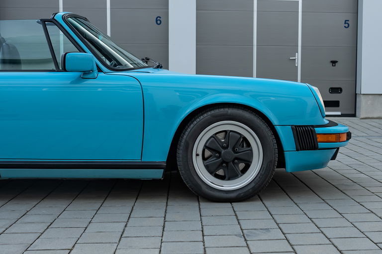 Porsche 911 Carrera 3.2 (US)