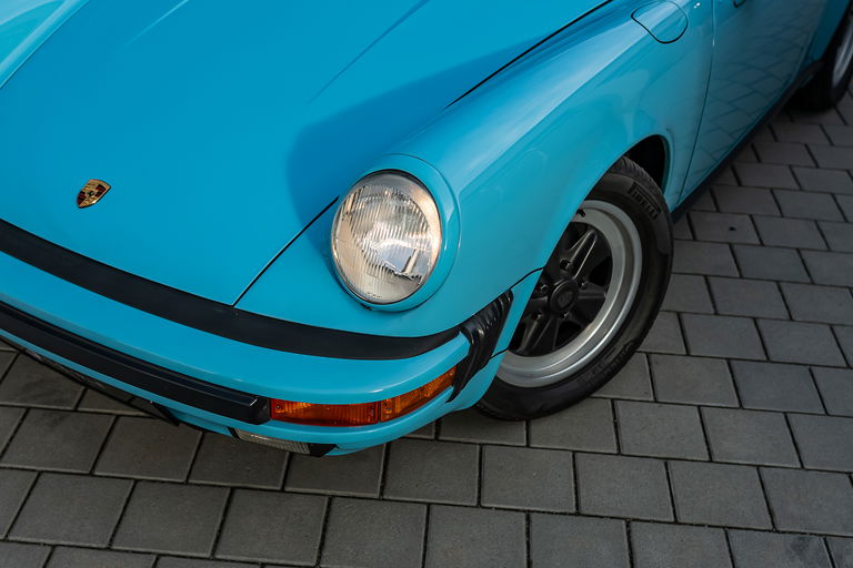 Porsche 911 Carrera 3.2 (US)