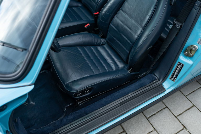 Porsche 911 Carrera 3.2 (US)