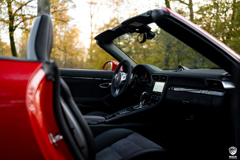 Porsche 991 Carrera GTS