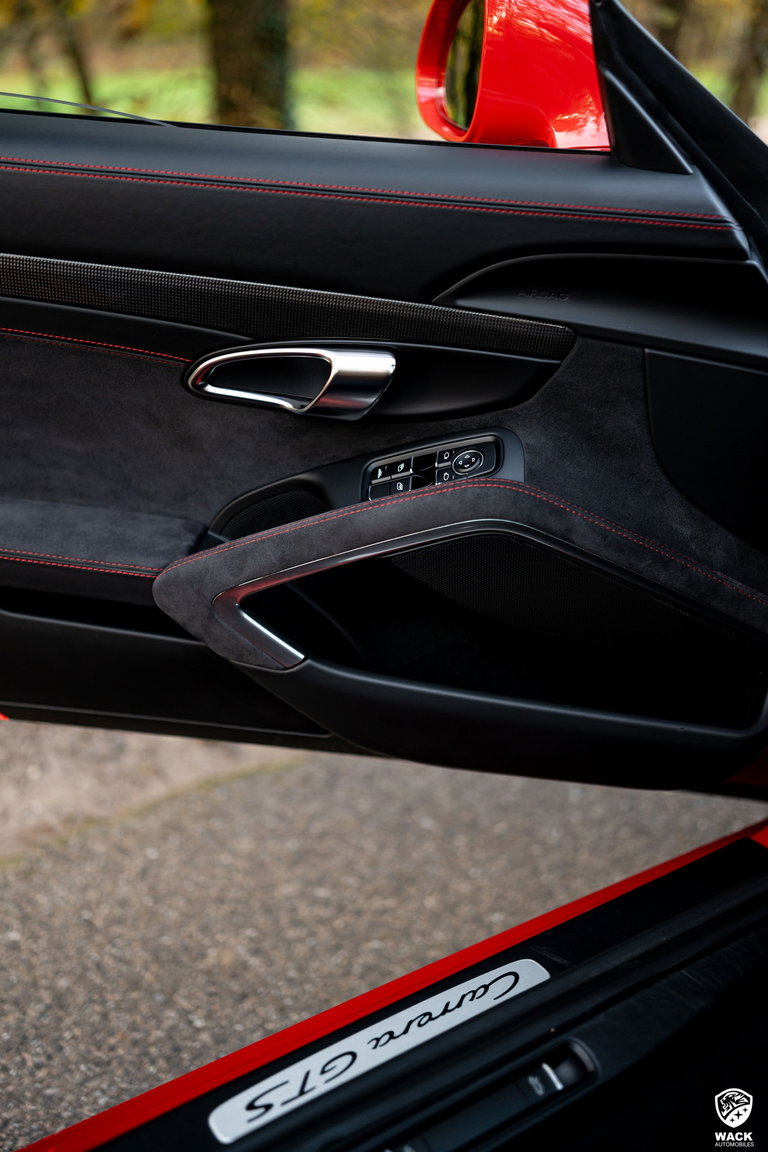 Porsche 991 Carrera GTS