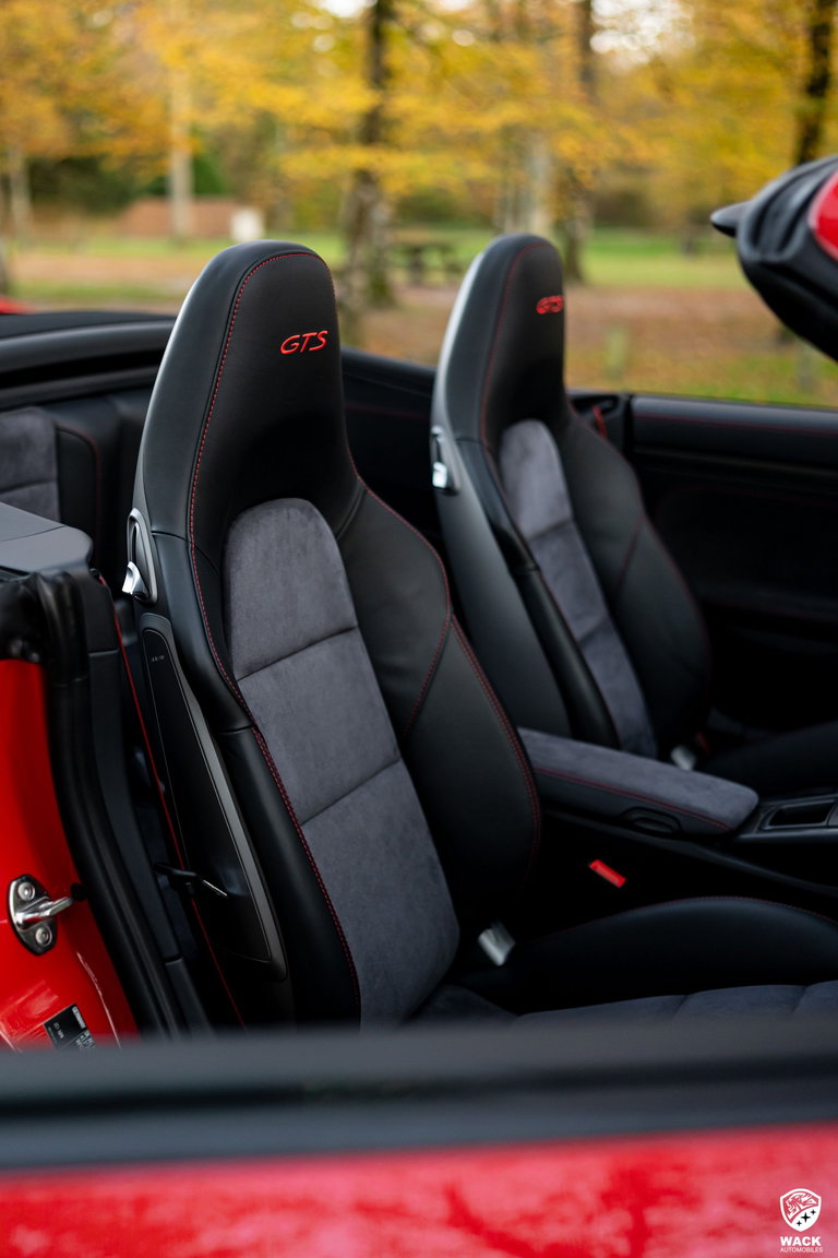 Porsche 991 Carrera GTS