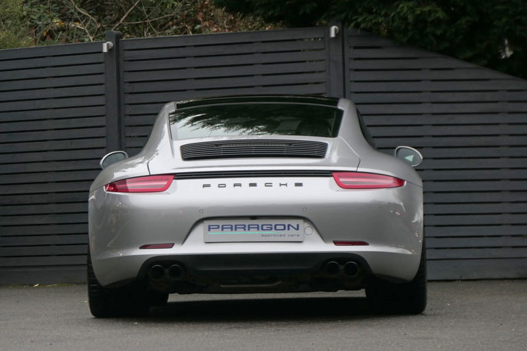Porsche 991 Carrera GTS