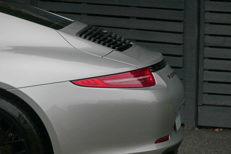 Porsche 991 Carrera GTS