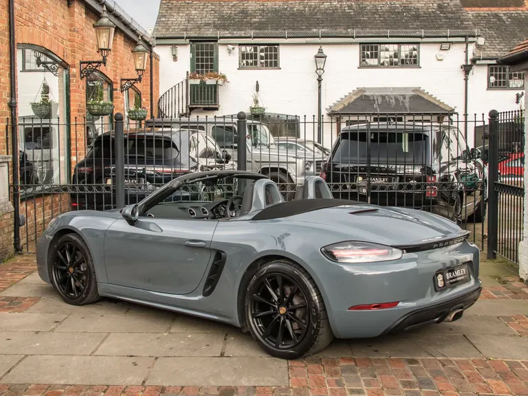 Porsche 718 Boxster