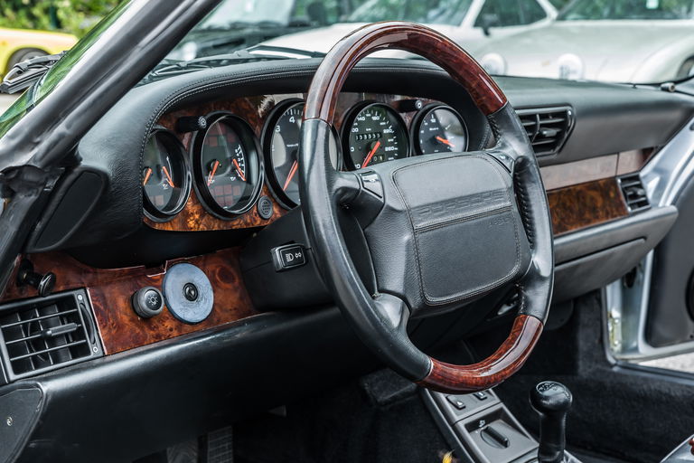 Porsche 964 Carrera 2 Speedster