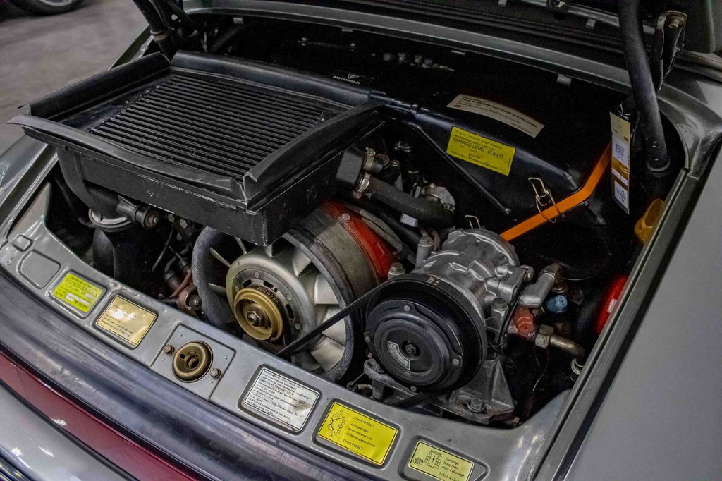 Porsche 911 Turbo 3.3 (US)