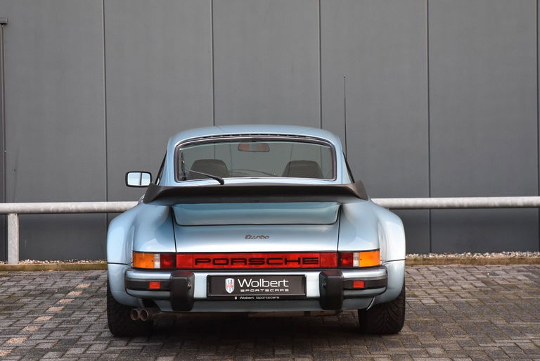 Porsche 911 Turbo 3.3