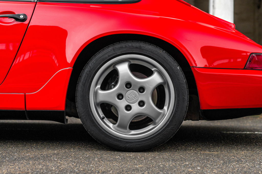 Porsche 964 Carrera 4