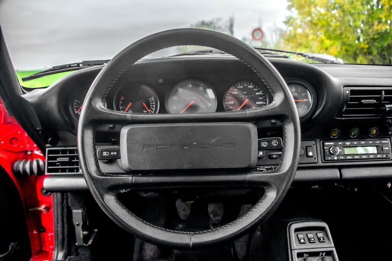 Porsche 964 Carrera 4