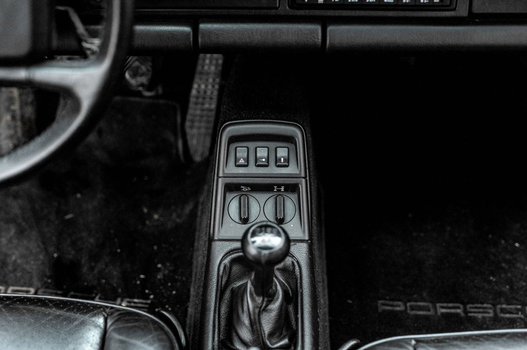 Porsche 964 Carrera 4