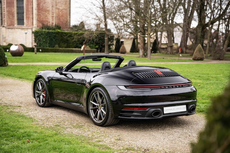 Porsche 992 Carrera 4S