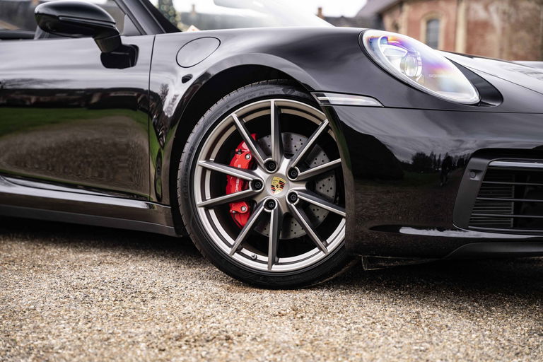 Porsche 992 Carrera 4S