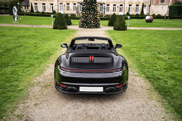 Porsche 992 Carrera 4S