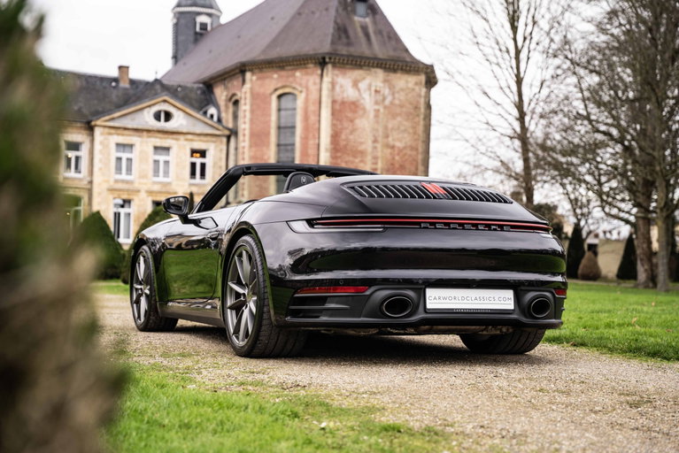 Porsche 992 Carrera 4S