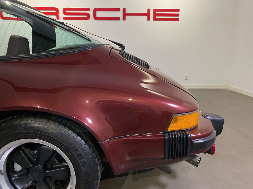 Porsche 911 Carrera 3.2