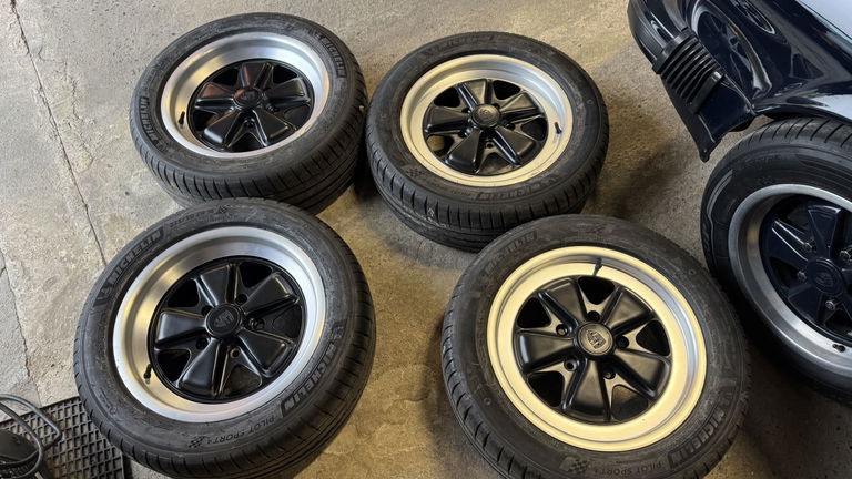 Porsche 911 Carrera 3.2