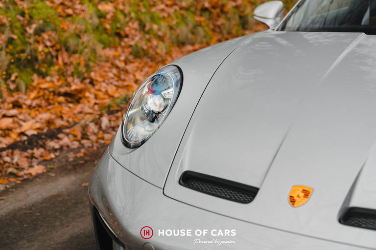 Porsche 992 GT3 Touring
