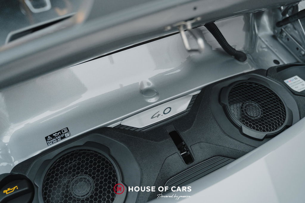 Porsche 992 GT3 Touring