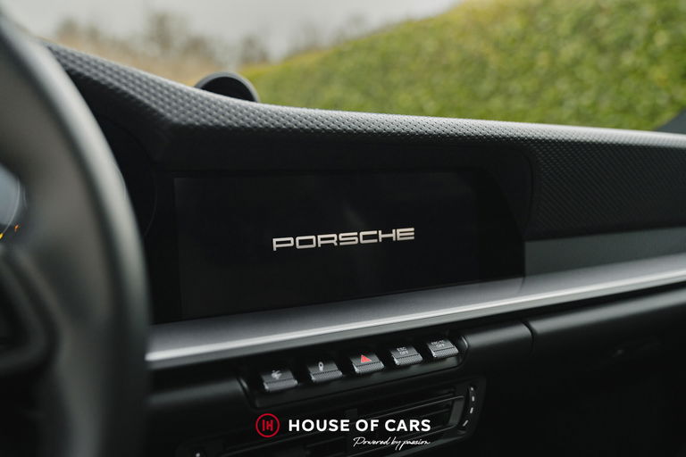 Porsche 992 GT3 Touring