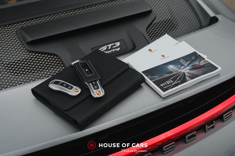 Porsche 992 GT3 Touring