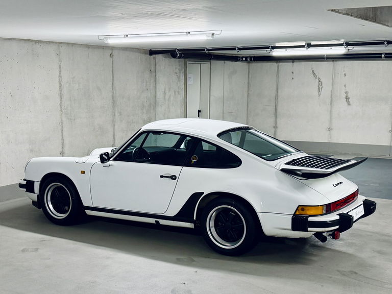 Porsche 911 Carrera 3.2