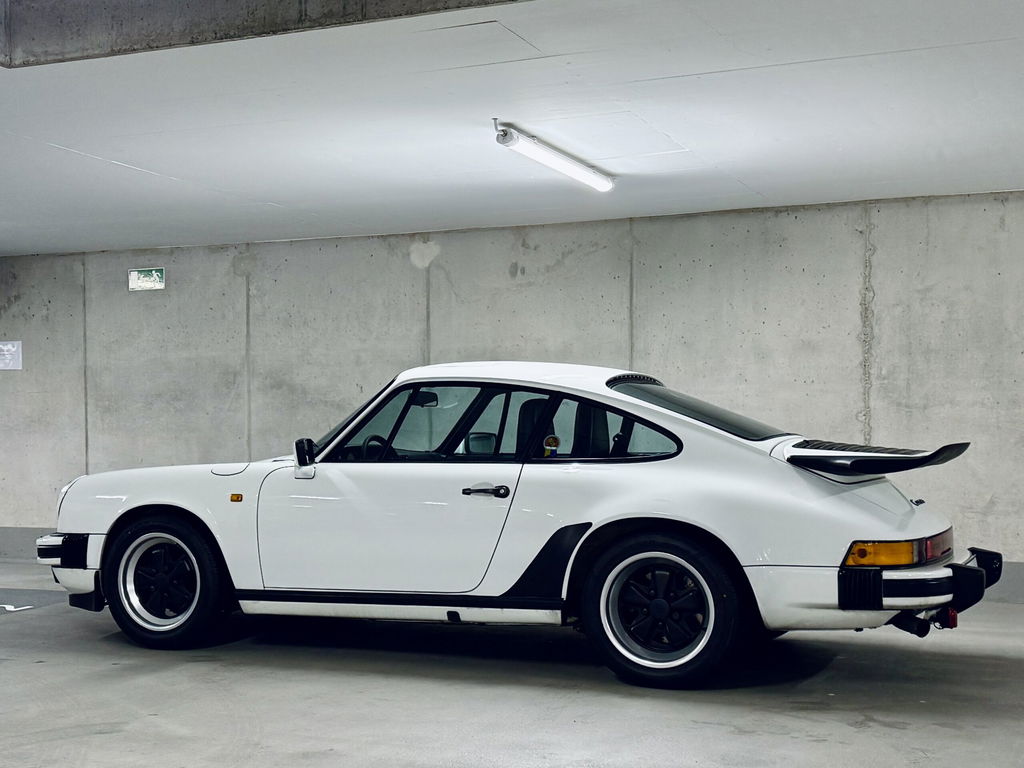 Porsche 911 Carrera 3.2