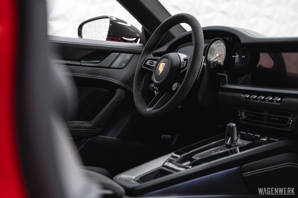 Porsche 992 Carrera GTS