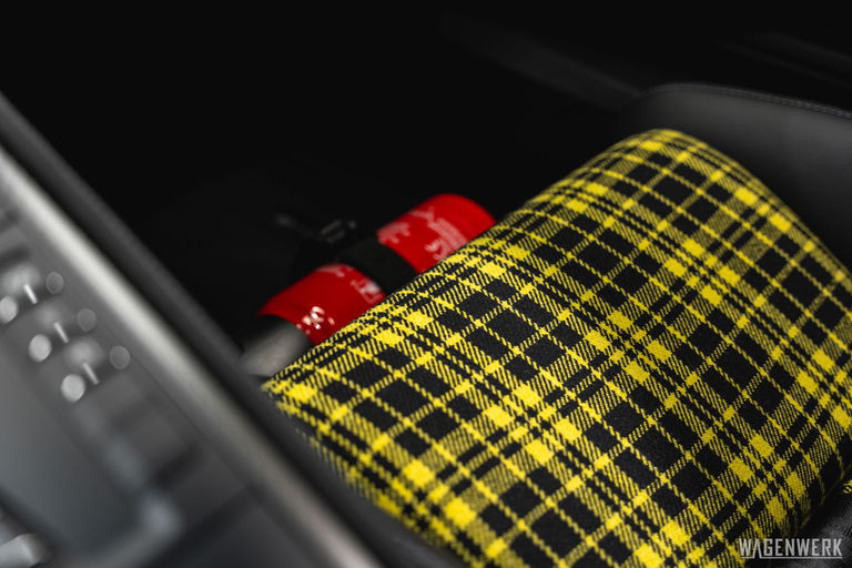 Porsche 718 Cayman GT4 RS