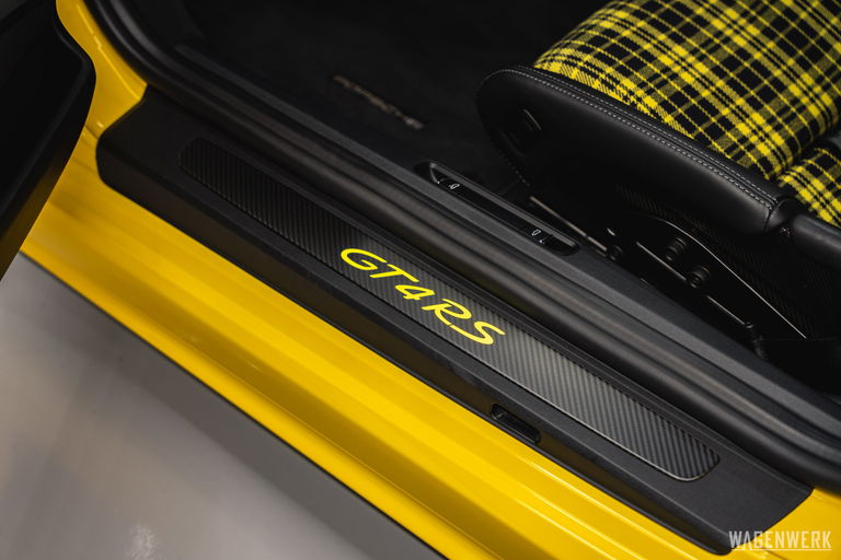 Porsche 718 Cayman GT4 RS