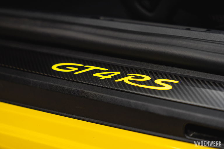 Porsche 718 Cayman GT4 RS
