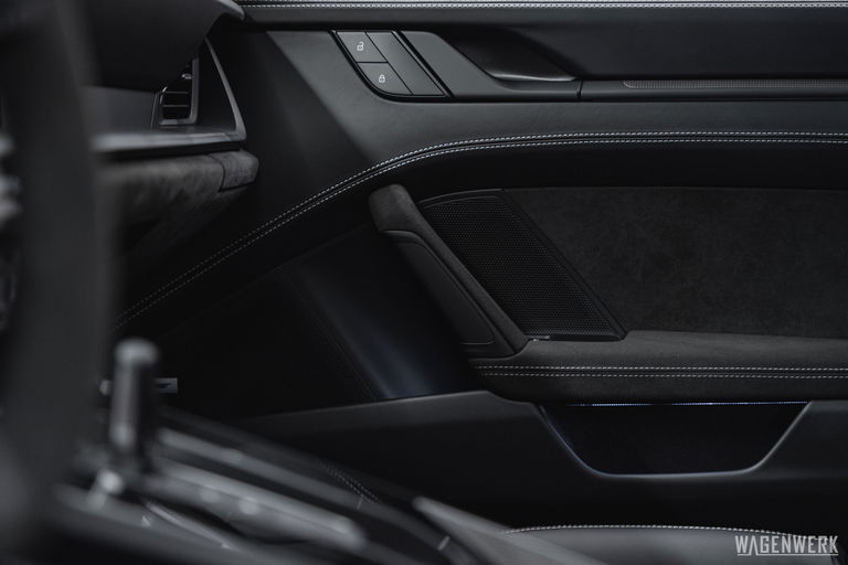 Porsche 992 Carrera GTS