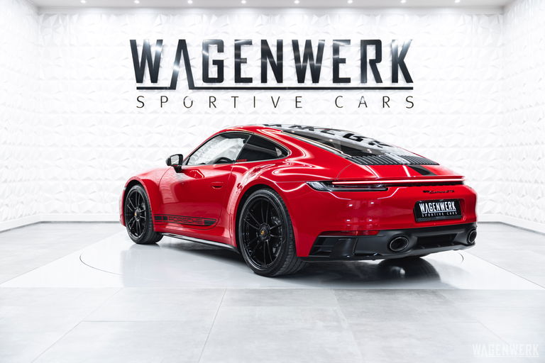 Porsche 992 Carrera GTS