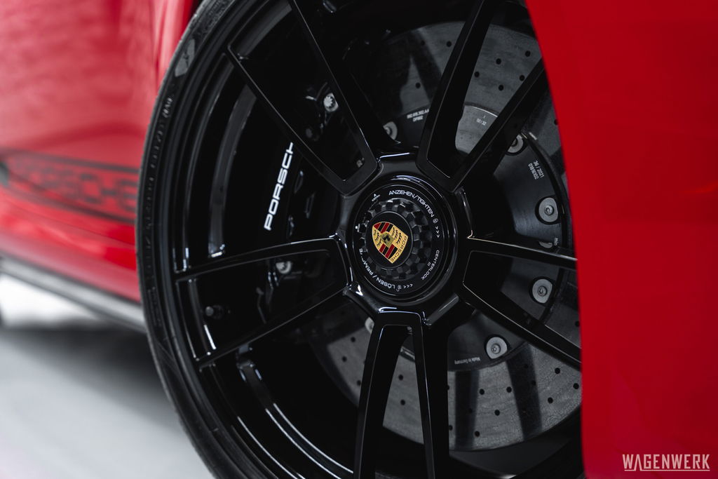 Porsche 992 Carrera GTS