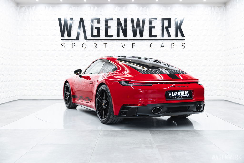Porsche 992 Carrera GTS