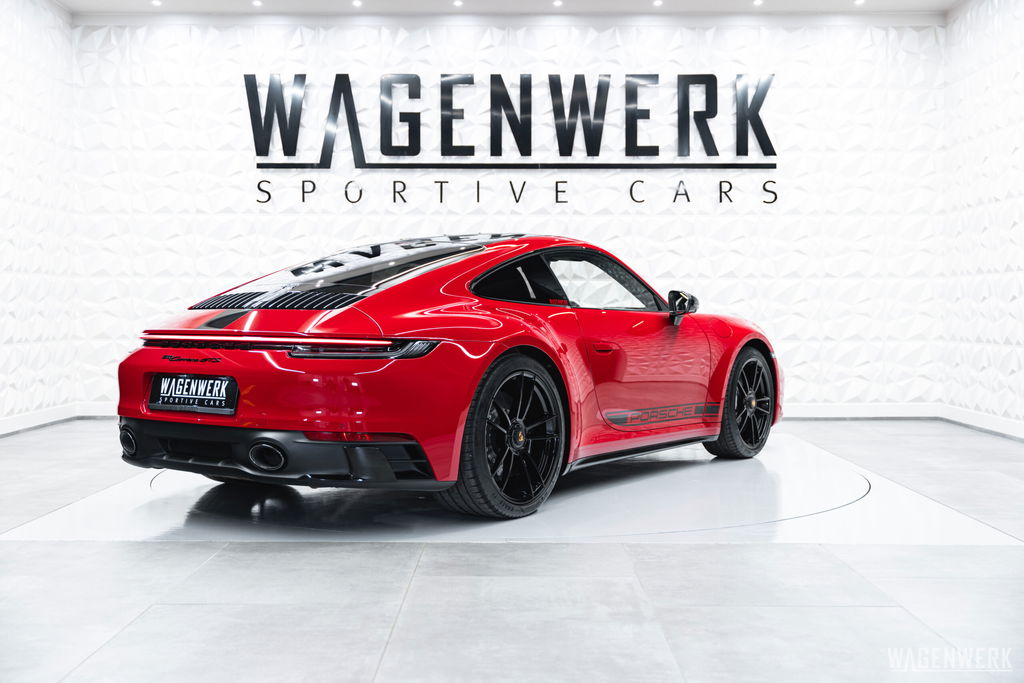 Porsche 992 Carrera GTS