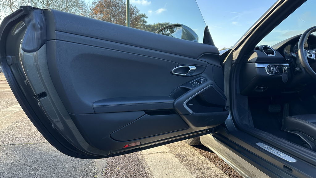 Porsche 718 Boxster