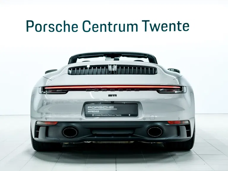 Porsche 992 Carrera 4 GTS