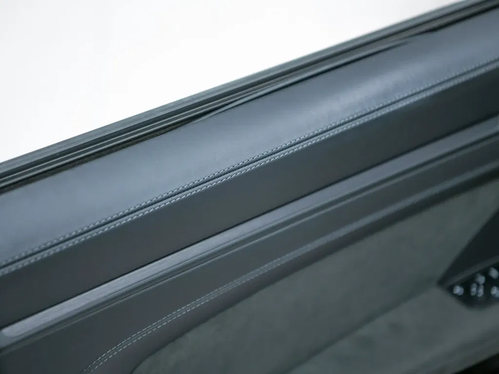 Porsche 992 Carrera 4 GTS