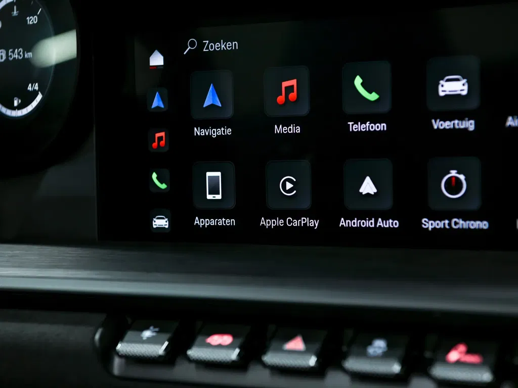 Porsche 992 Carrera 4 GTS