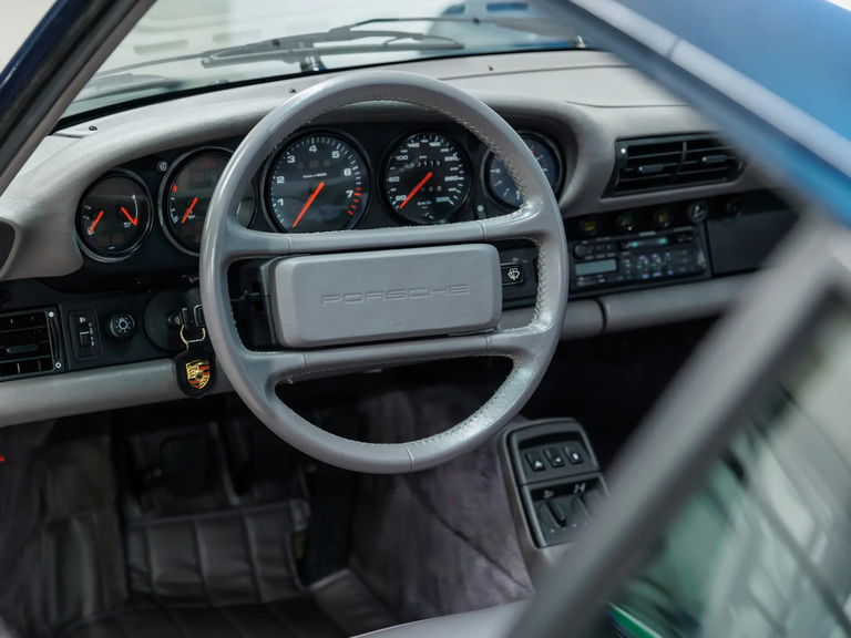 Porsche 964 Carrera 4