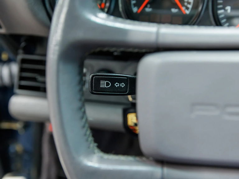 Porsche 964 Carrera 4