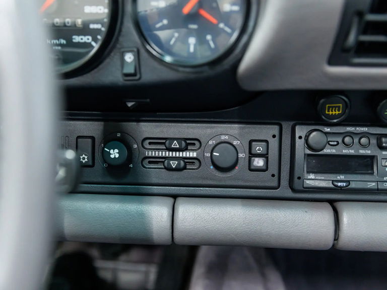 Porsche 964 Carrera 4