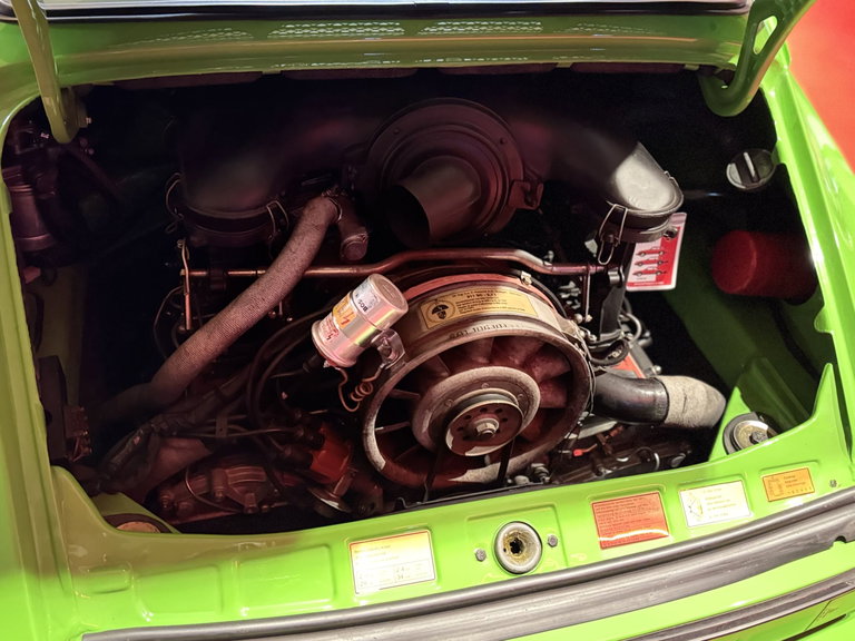 Porsche 911 Carrera 2.7