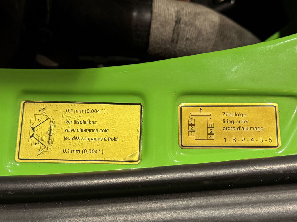 Porsche 911 Carrera 2.7